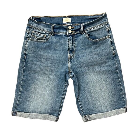 Levi's 515 Bermuda Jean Shorts - Picture 1 of 7